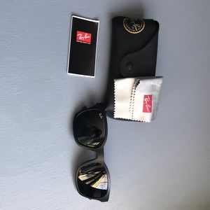 Ray ban sunglasses 4197-I